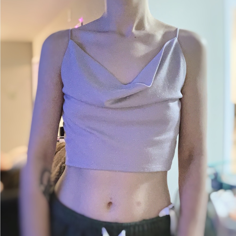 GARAGE CROP TOP ♡ SIZE MEDIUM
